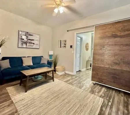 Cozy Noda Stay Near Uptown